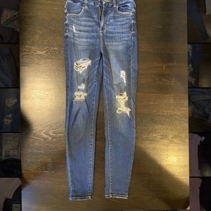 NEW American Eagle ripped skinny jeans
